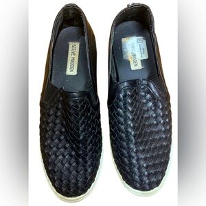 Women’s Steve Madden Eshton Black Slip On Comfort Loafers Weaved Sz-8.5M